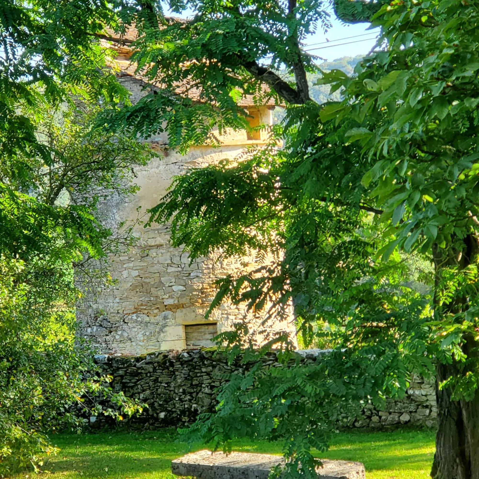 Mas De Garrigue Bed & Breakfast Calvignac Dış mekan fotoğraf